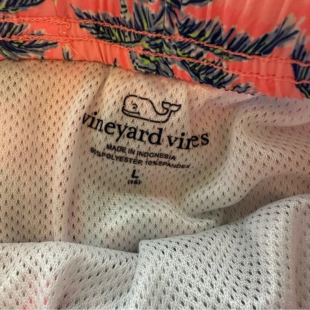Vineyard Vines | EUC - Boys Chappy Swim Trunks - Size L - Pink Palm Tree_3